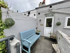 Photo 19- click for photo gallery